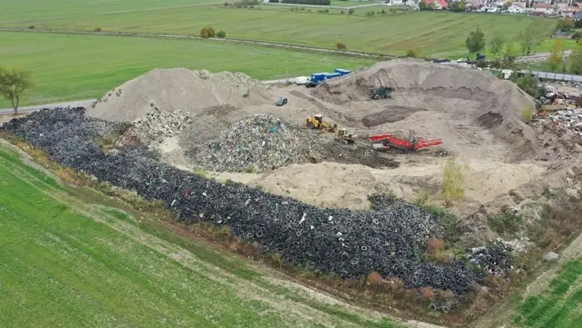 „Nechceme, aby Zlaté Klasy vyzerali ako Luník IX“ – začal sa súd so starostom