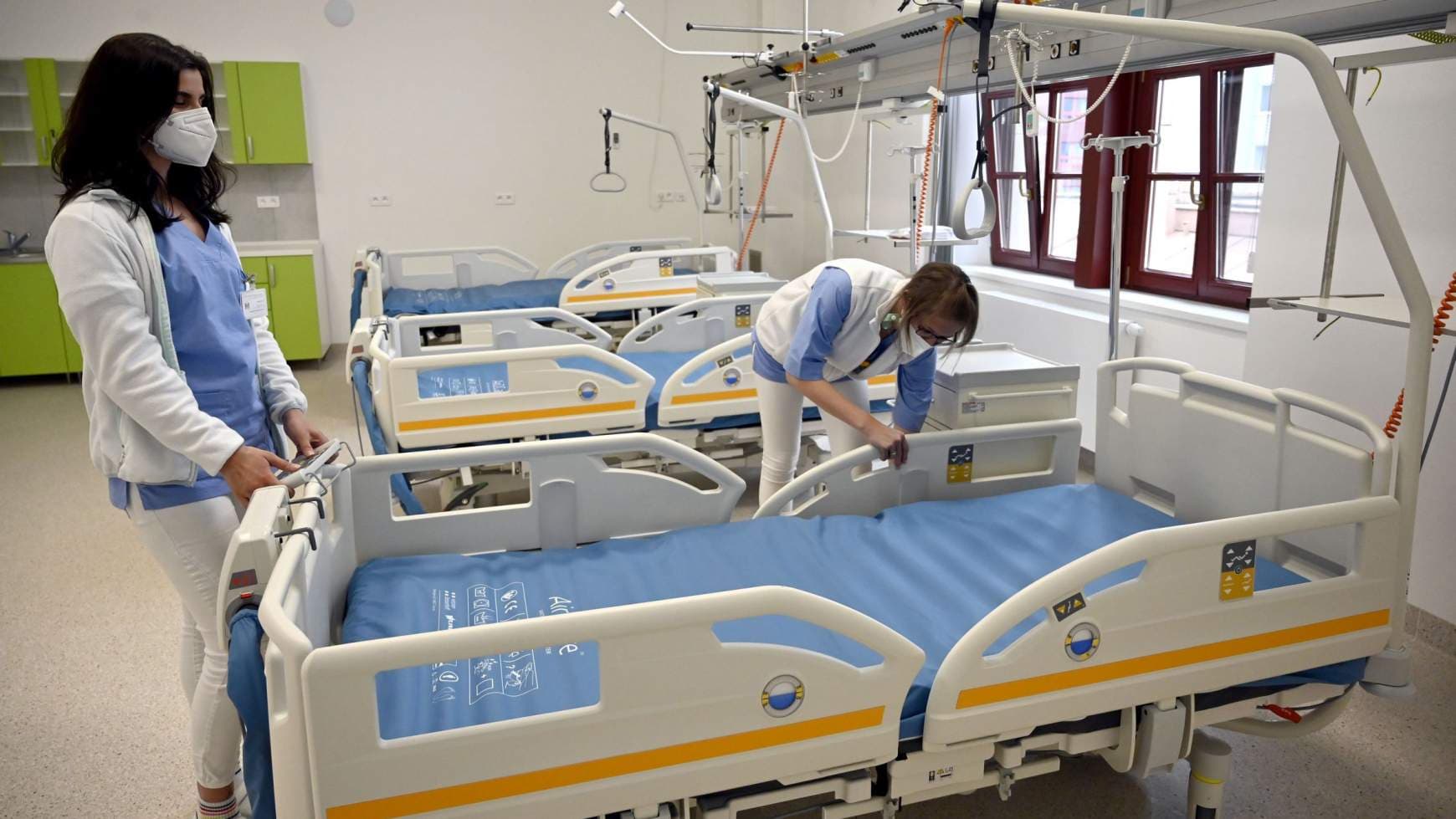 Az EU több mint tízezer kórházi helyet biztosít a menekültek számára