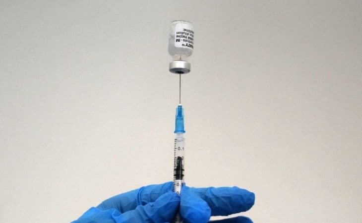 Több mint 850 ezer COVID-19 elleni vakcinát adtak be tavaly Szlovákiában