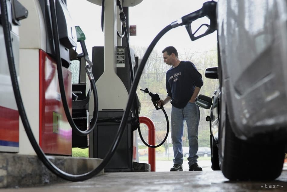 Amíg a gáz ára napról napra csökken, addig a kőolaj jelentős drágulással kezdte meg a hetet