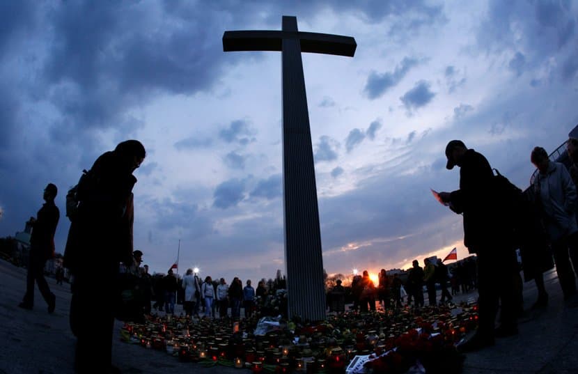 Lengyel légikatasztrófa: Szlovákia vasárnap gyászolja Kaczyńskit
