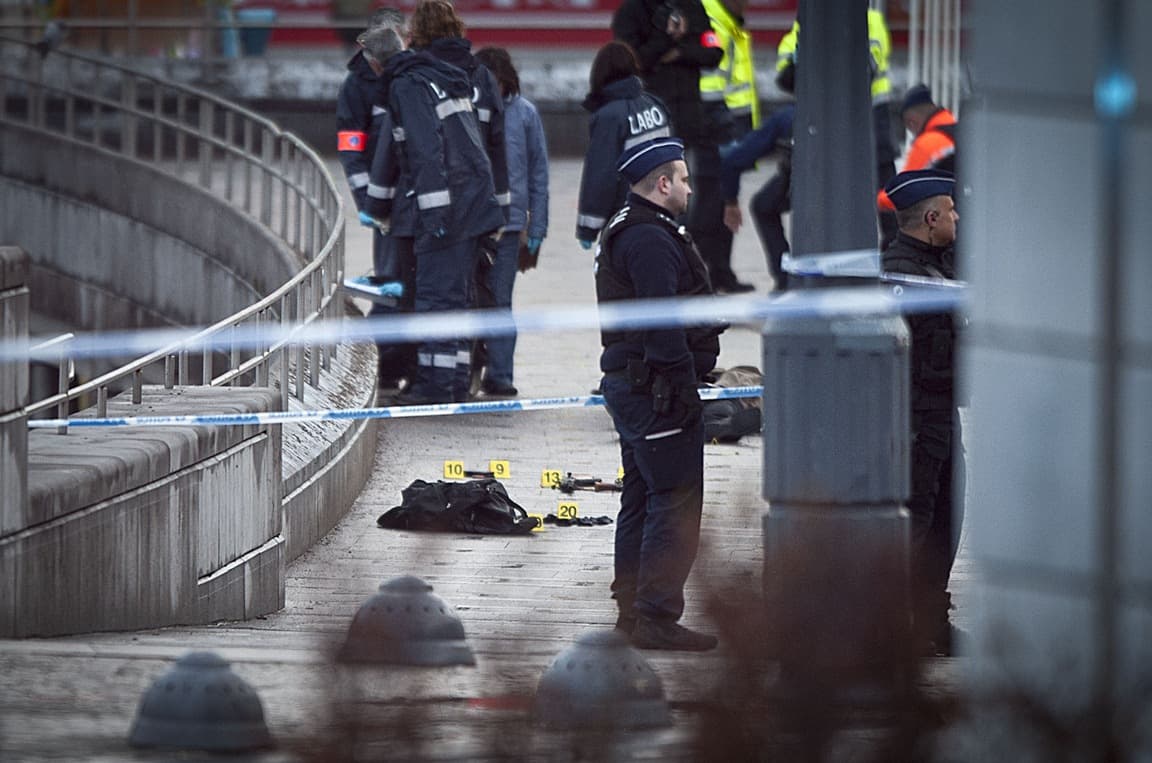 BELGA MÉSZÁRLÁS: Holttestet találtak a belga ámokfutó lakásán