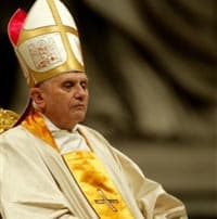 Az egyházon belüli pedofília okairól elmélkedett XVI. Benedek