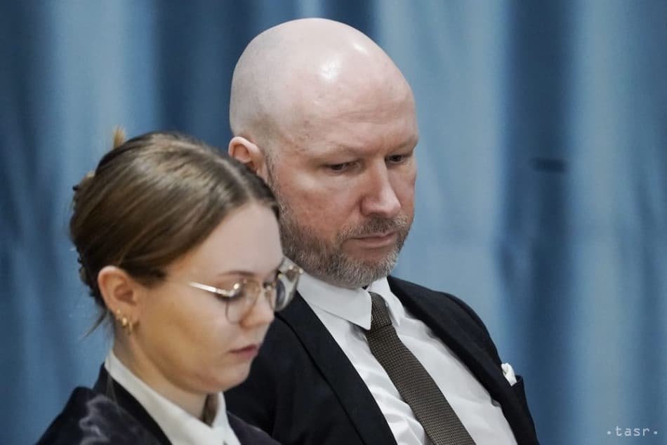 77 embert gyilkolt meg Breivik, most magánzárkája miatt perel, mert öngyilkos gondolatai támadtak...!