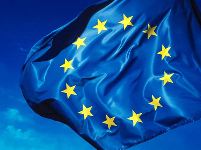 Európai Bizottság - Új szakaszába lépett a Lengyelország ellen indított kötelezettségszegési eljárás