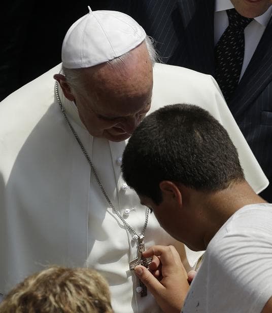 A pápa elfogadta a gyermekmolesztálási botrányába keveredett érsek lemondását