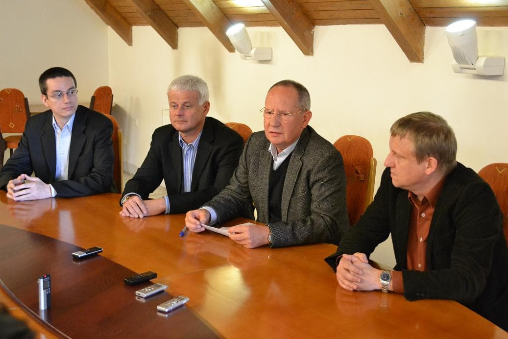 Ambrovics Ferenc: A polgármesterben nincs meg a szándék a dolgok előre mozdítására