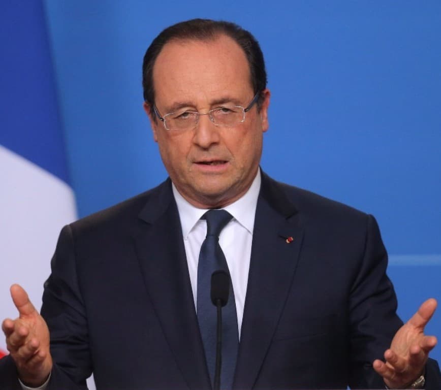 A francia elnök elismerte a polinéziai atomrobbantások hatásait