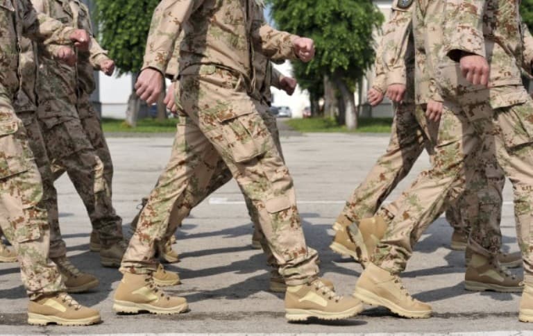 BOMBATÁMADÁS: Épségben vannak az Afganisztánban szolgáló szlovák katonák