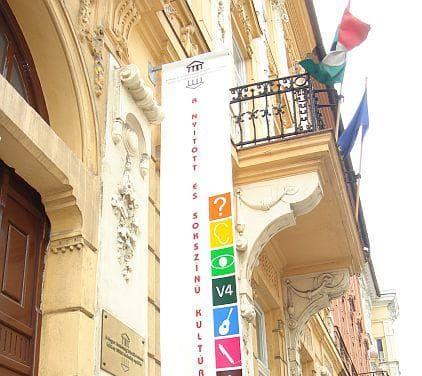 Megbénult a pozsonyi magyar kulturális intézet