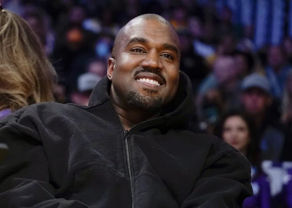 "Majdnem meztelen" és ízlésesnek nem mondható képeket posztolt a feleségéről Kanye West (FOTÓK)