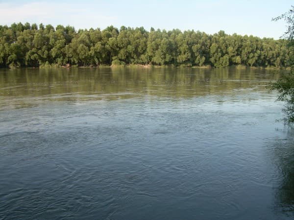Érsek szerint spekuláció, hogy duzzasztógátak épülnének Dunacsún és Szap között