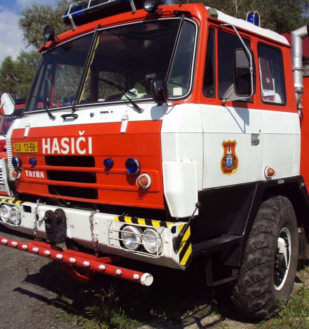 Tíz százalékkal nő a tűzoltók és a hegyi mentők fizetése