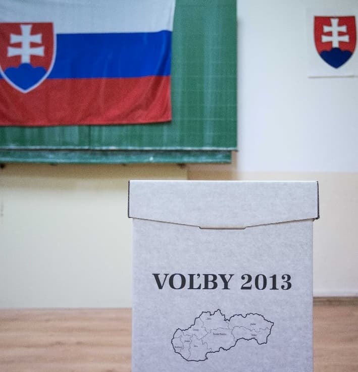 Szlovákiában véget ért, Ukrajnában most kezdődött az elnökválasztás