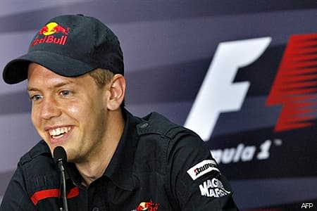 Brit Nagydíj: Vettel rajtbüntetést kapott