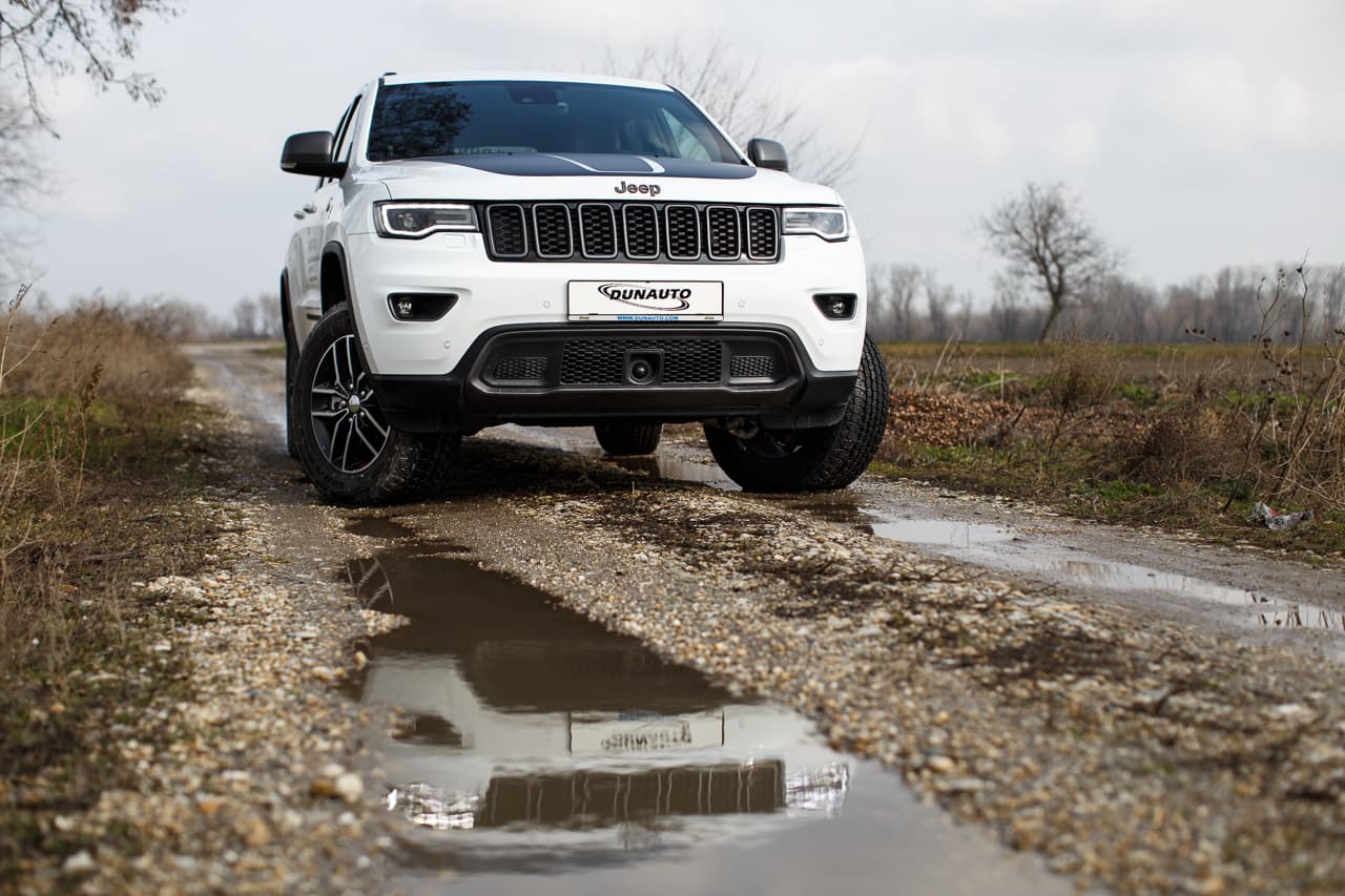 Jeep Grand Cherokee: Nehéz terepen luxuskörülmények között
