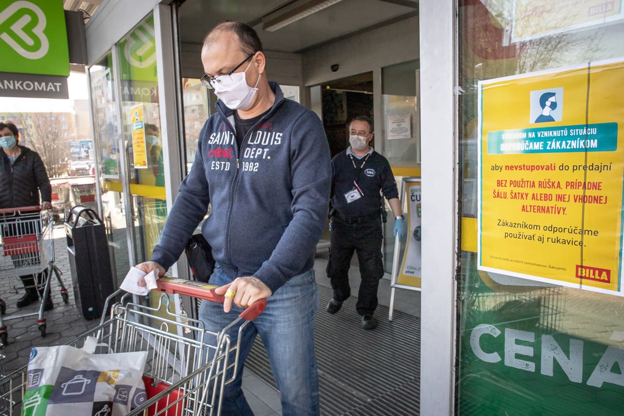 A járványügyi szakemberek szerint vasárnap nem lehet kinyitni a boltokat