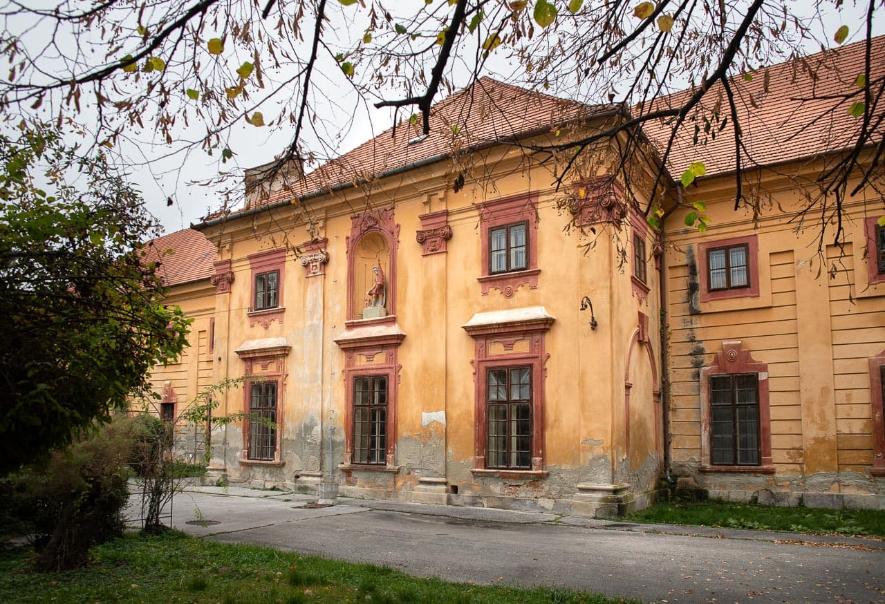 100 ezer euróért vette meg Tallós község "saját" milliós Esterházy-kastélyát