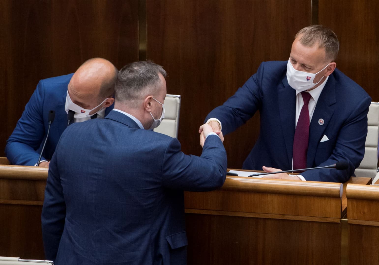 Boris Kollár marad a házelnök,  csak öten szavaztak leváltására, az SaS és a Za ľudí nem vett részt a voksoláson