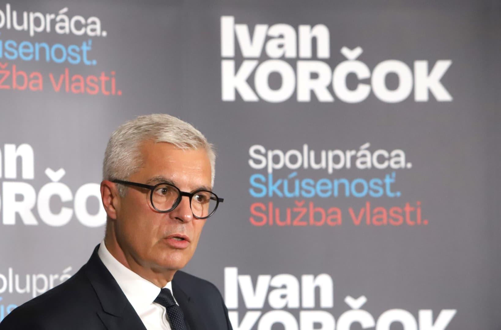 Pártoktól független, polgári elnökjelölt lesz Ivan Korčok, aki ma meg is kezdte, meg nem is a kampányát