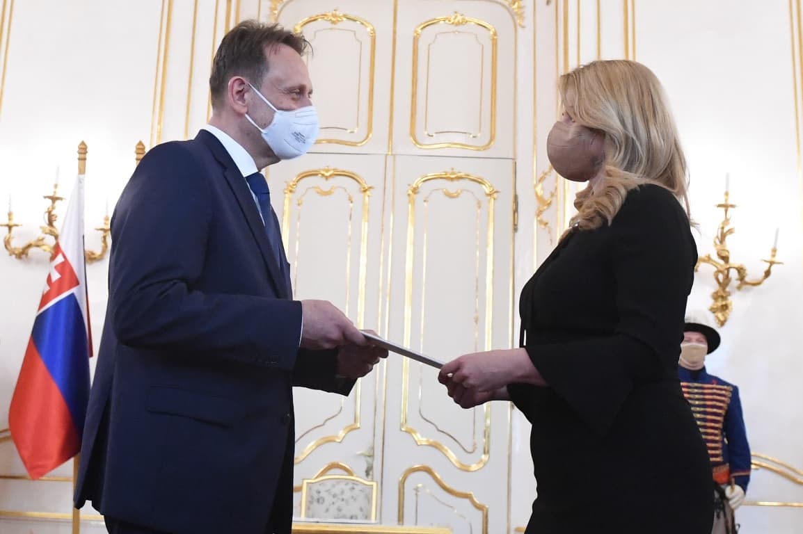 Čaputová elfogadta Mičovský lemondását és kinevezte Samuel Vlčant földművelésügyi miniszternek