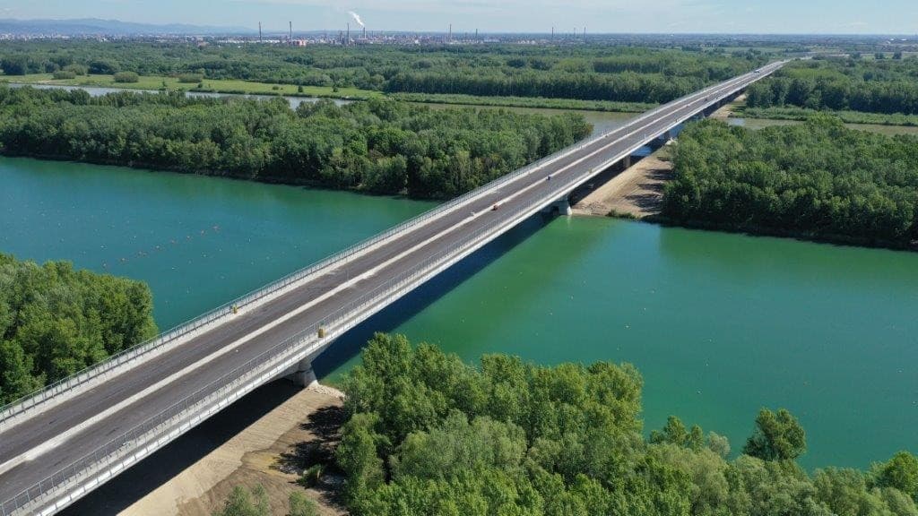 D4R7: Vasárnap megnyitják az R7-es utolsó szakaszát, átadják az új Duna-hidat is, amit a biciklisek már reggel fél tíztől használhatnak