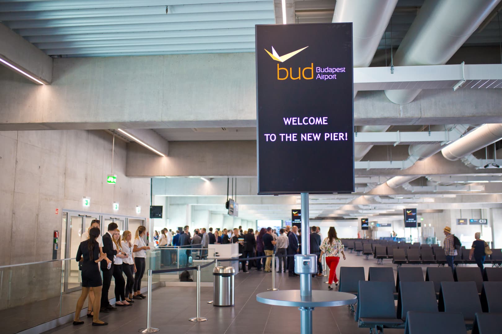 Csúcsidőszakban is gyors biztonsági ellenőrzést ígér a budapesti repülőtér