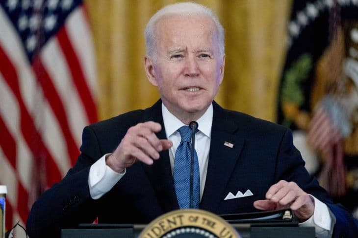 Biden elnök bocsánatot kért a Fox News tudósítójától, miután trágár módon lehülyézte (VIDEÓ)