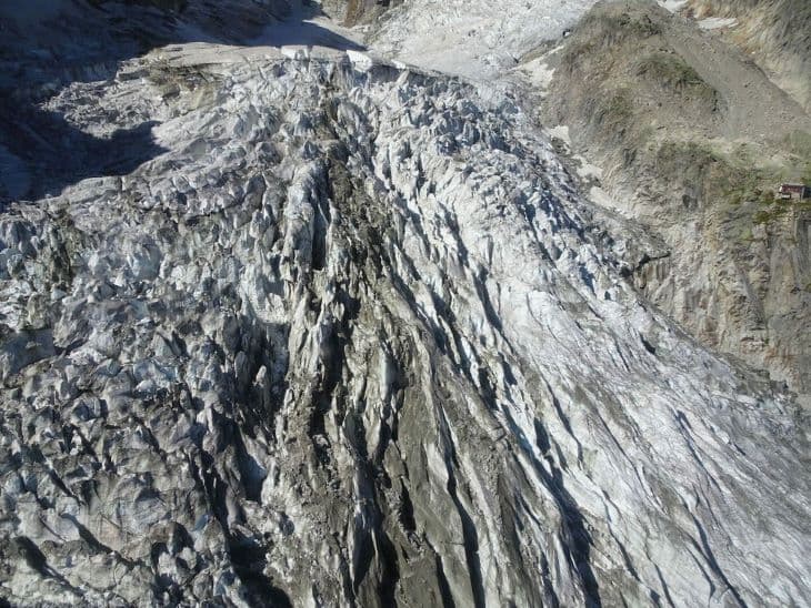 Kitelepítik az embereket az olaszországi Ferret-völgy egy részéből gleccserszakadás veszélye miatt