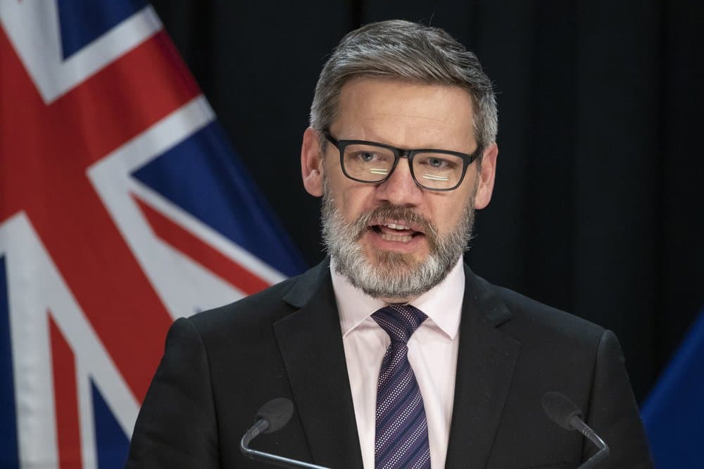 Kirúgták az új-zélandi minisztert, mert viszonya volt az egyik munkatársával