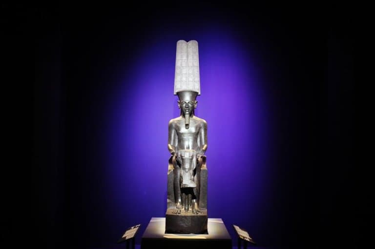 Rekordszámú, csaknem másfélmillió látogatója volt a párizsi Tutanhamon-kiállításnak