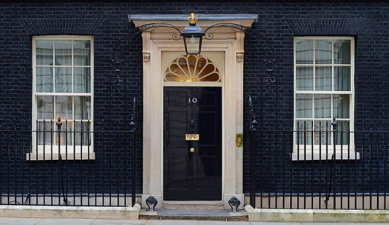 Ma jelentik be, hogy ki lesz Theresa May távozó brit miniszterelnök utódja