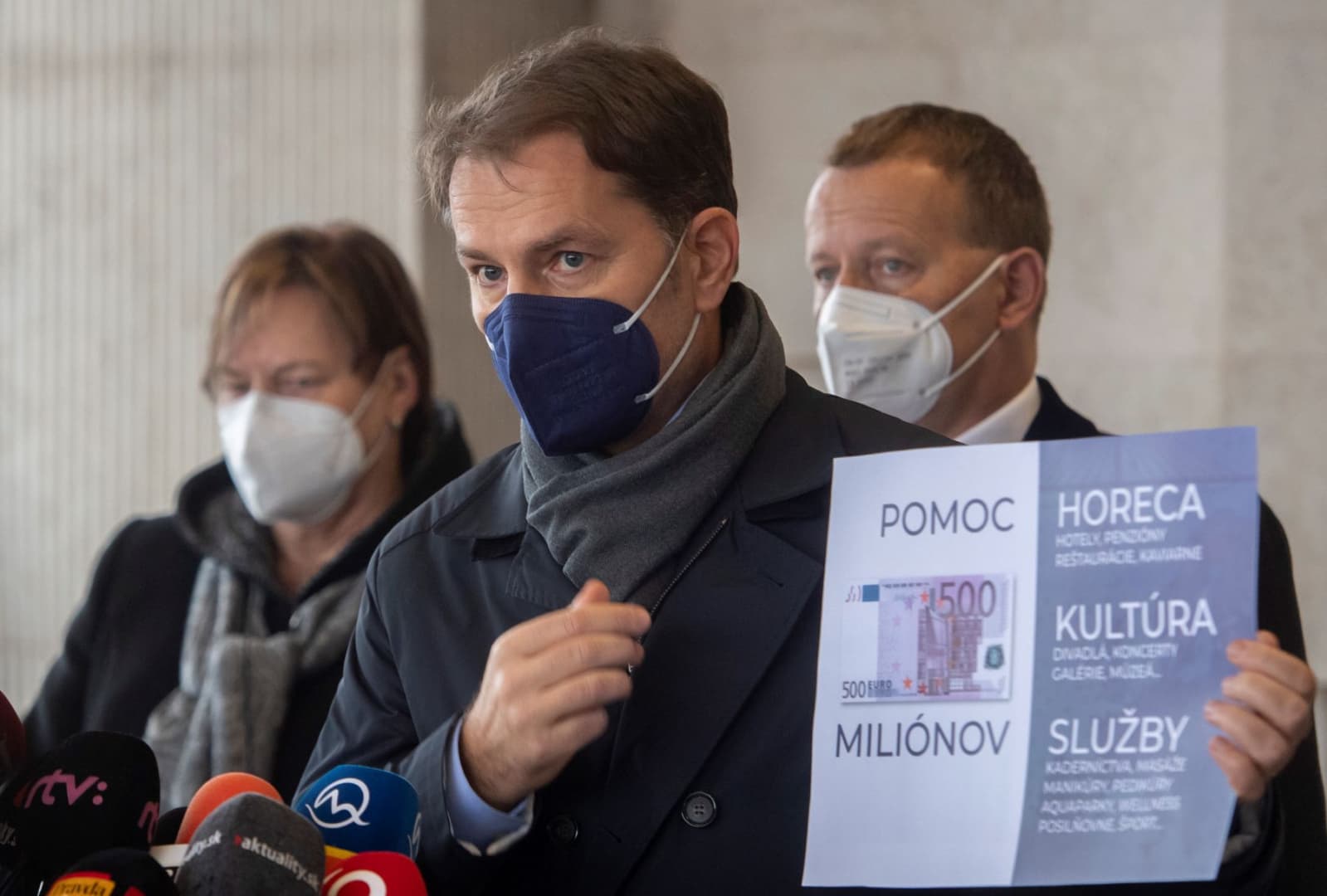 Kollár vevő Matovič minden hülye ötletére, a kormány viszont végre talált 50 millió eurót az egészségügyi dolgozók jutalmazására