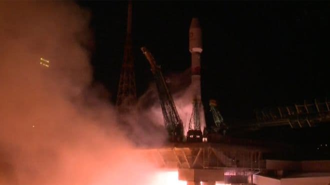 Pályára állították Szojuz orosz űrhajóval a brit OneWeb 34 műholdját