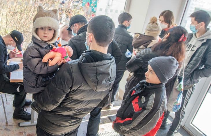 Az elmúlt 24 órában több mint 9 ezer ukrajnai menekült lépte át a szlovák-ukrán határt
