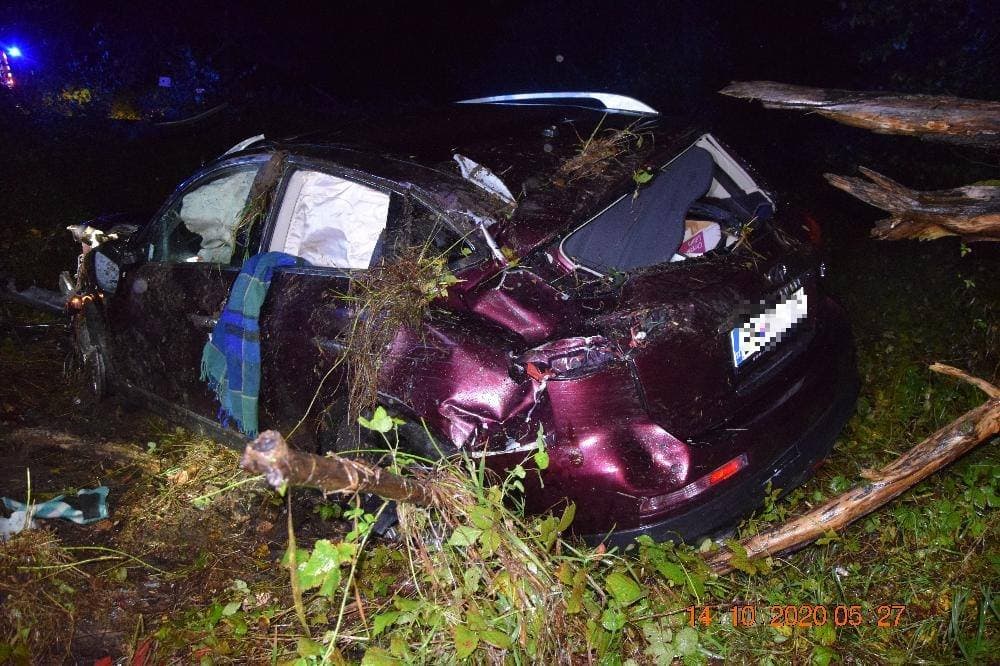 BALESET: 16 éves részeg lány amortizálta le az autóját – elképesztő, mennyit mutatott az alkoholszonda