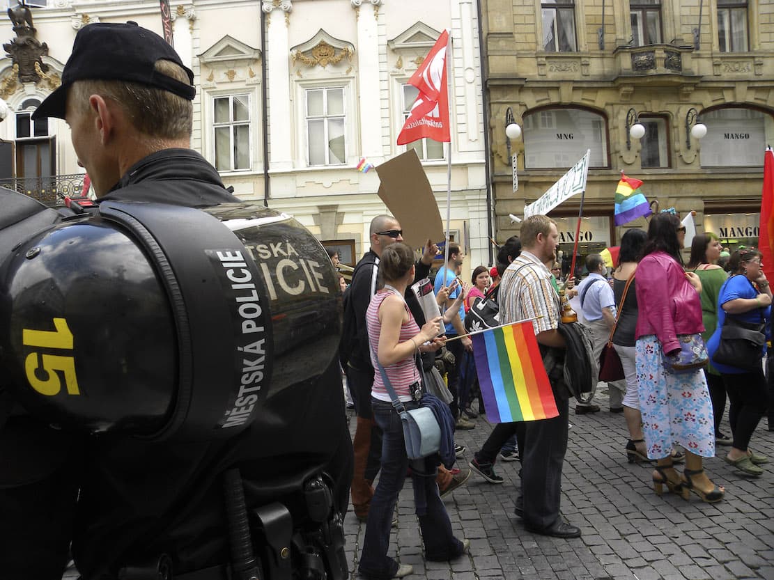 Tízezrek vettek részt a prágai meleg és leszbikus felvonuláson