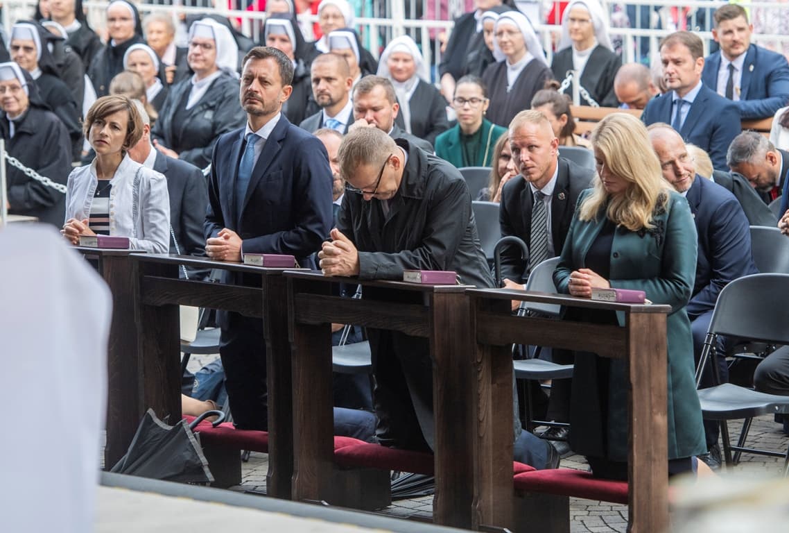 Heger a Hétfájdalmú Szűzanyához imádkozik Szlovákia sorsáért (FOTÓK)