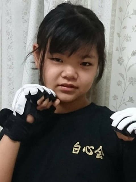 MMA: A 12 éves kislány egy 24 éves versenyzővel "csap össze"