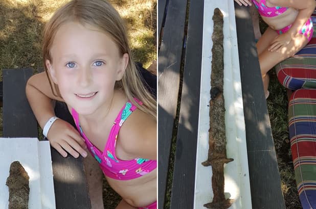 Furcsa botot talált a tóban egy kislány. Kiderült, hogy az egy ősi kard