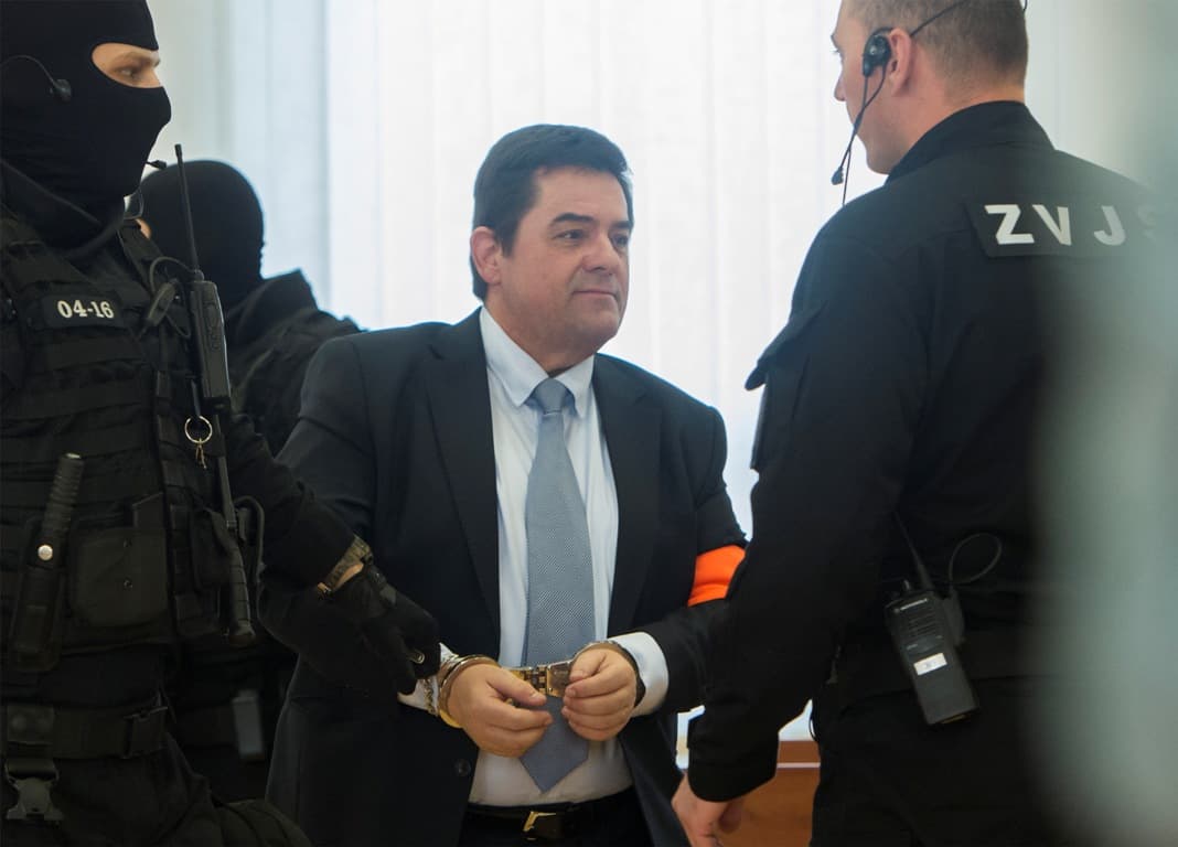 Két bírónő tett vallomást, akiket azzal gyanúsítanak, hogy kenőpénzért döntöttek Kočner javára