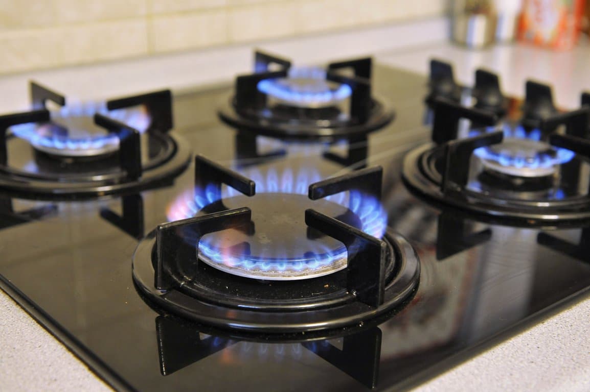 Jövőre sem emelkedik a földgáz és a hőenergia ára a háztartások számára, a vállalkozóknak sem kell áremelkedéstől tartaniuk