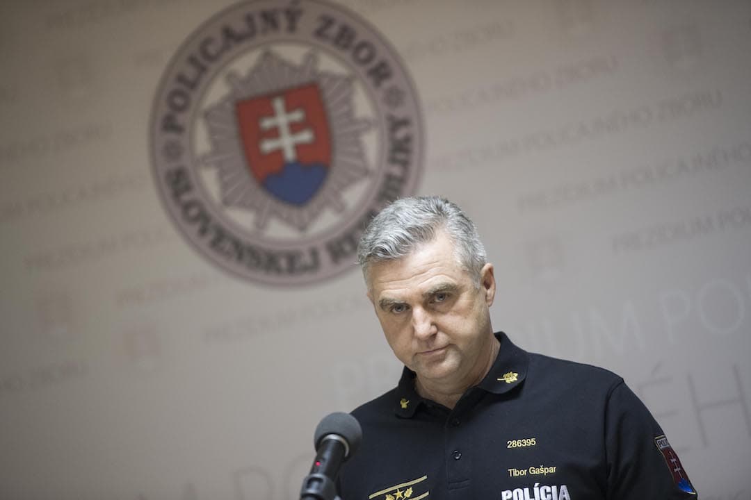 A korábbi országos rendőrfőkapitánynál razziázott a NAKA, őrizetbe vették Gašpart, Hraškót, Krajmert és Slobodníkot is