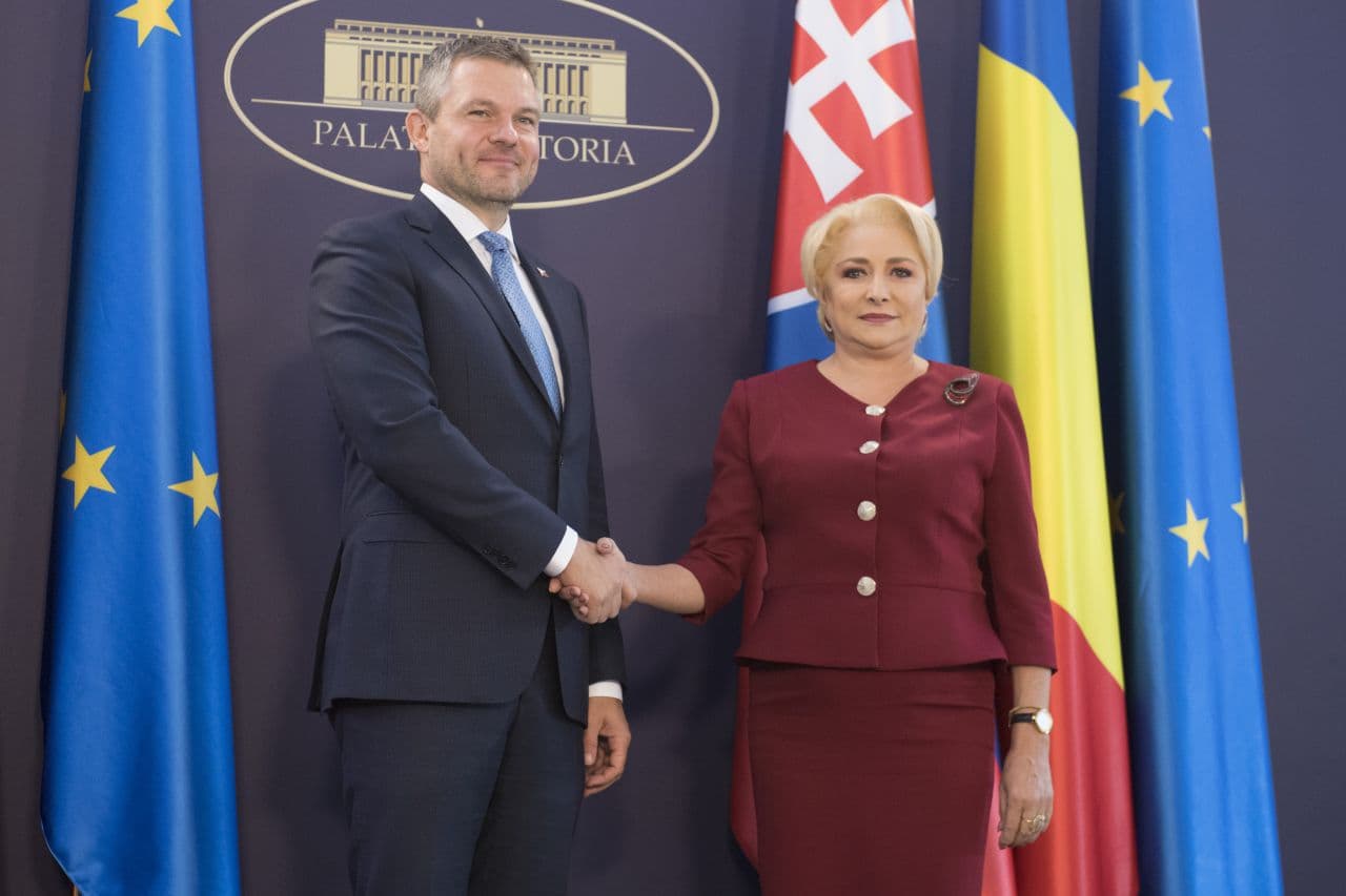 Pellegrini kormányfő hivatalos látogatáson Romániában
