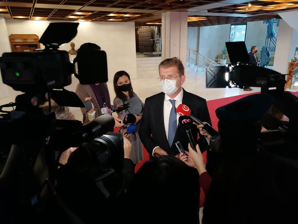 Marad a hűvösön az exminiszter Peter Žiga korrupció miatt letartóztatott rokona