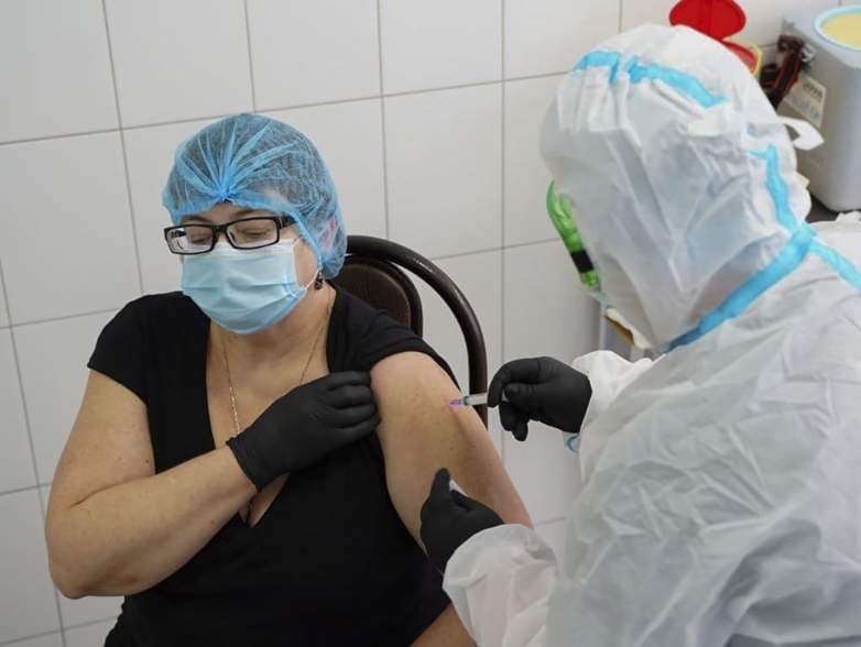 Koronavírus - Szeptember végéig még csaknem kilencmillió vakcina érkezik Ukrajnába