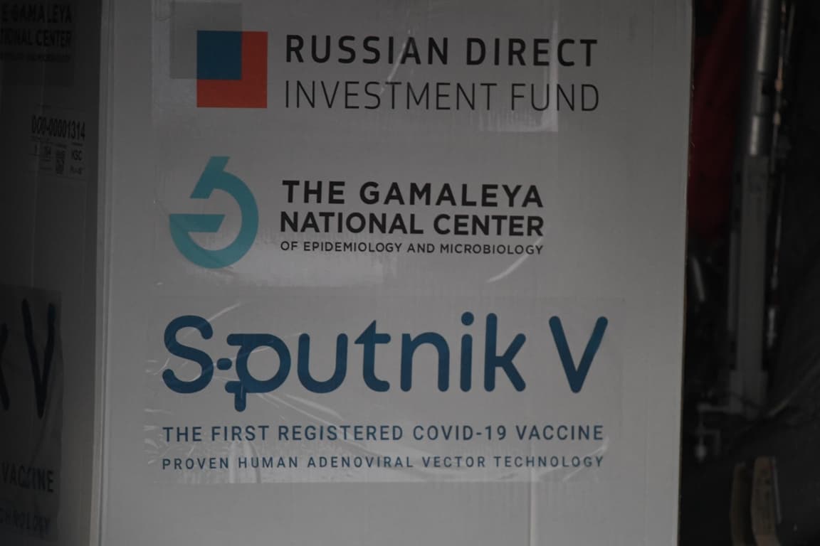 Megnyitják az elektronikus várótermet a Szputnyik V vakcinára, Érsekújvárban is fognak oltani vele
