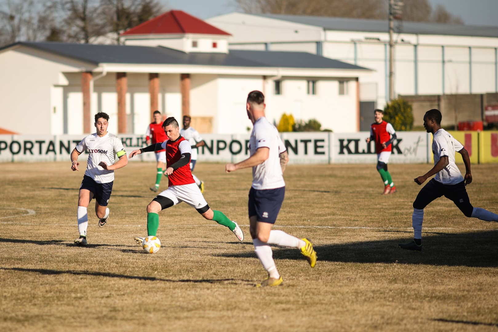 Nyugat-szlovákiai V. liga, Déli csoport, 20. forduló: Három gól 11-esből Nyárasdon