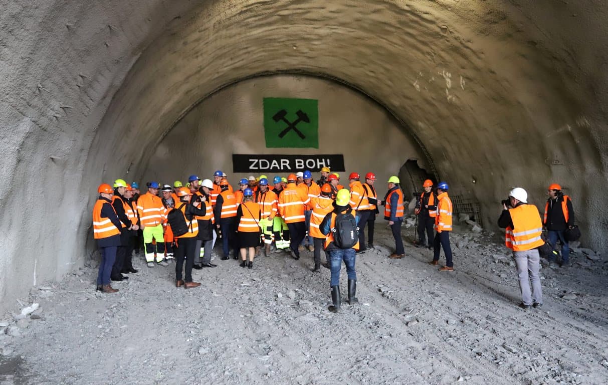 Így zajlik egy alagútáttörés Szlovákiában (FOTÓK)