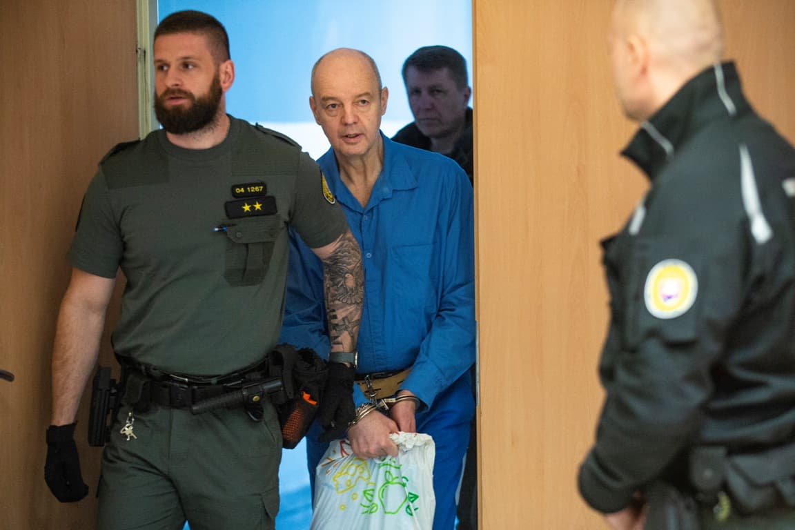 FOTÓK: Bíróság előtt a meggyötört Rusko, folytatódik a tárgyalás Klaus-Volzová ügyében